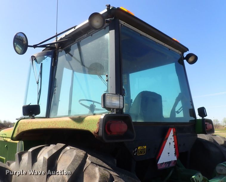 image for item IF9024 1993 John Deere 4960  MFWD tractor