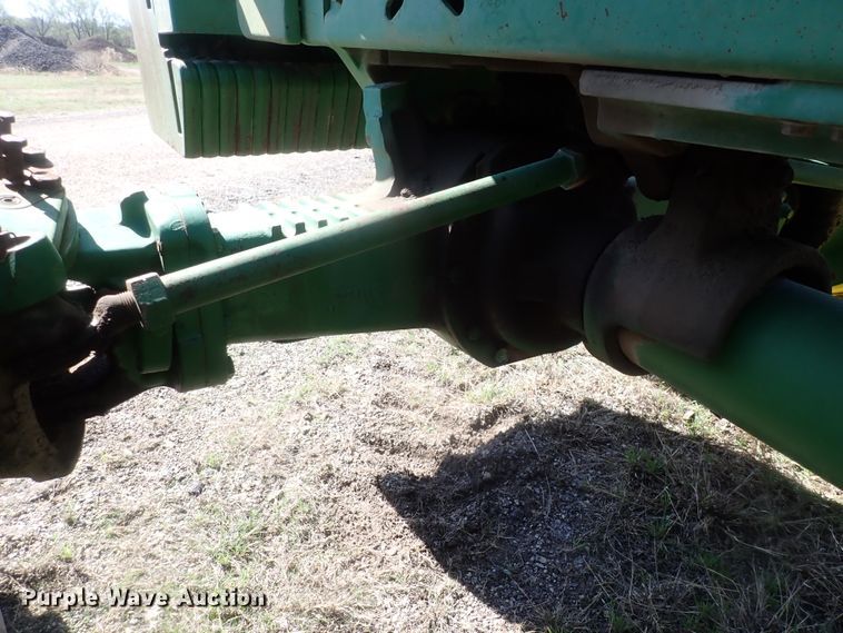 image for item IF9024 1993 John Deere 4960  MFWD tractor