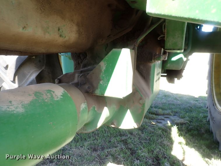 image for item IF9024 1993 John Deere 4960  MFWD tractor