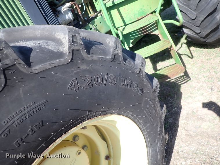 image for item IF9024 1993 John Deere 4960  MFWD tractor