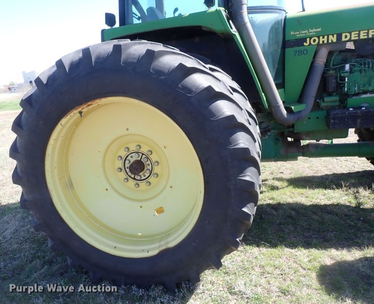 image for item IF9024 1993 John Deere 4960  MFWD tractor