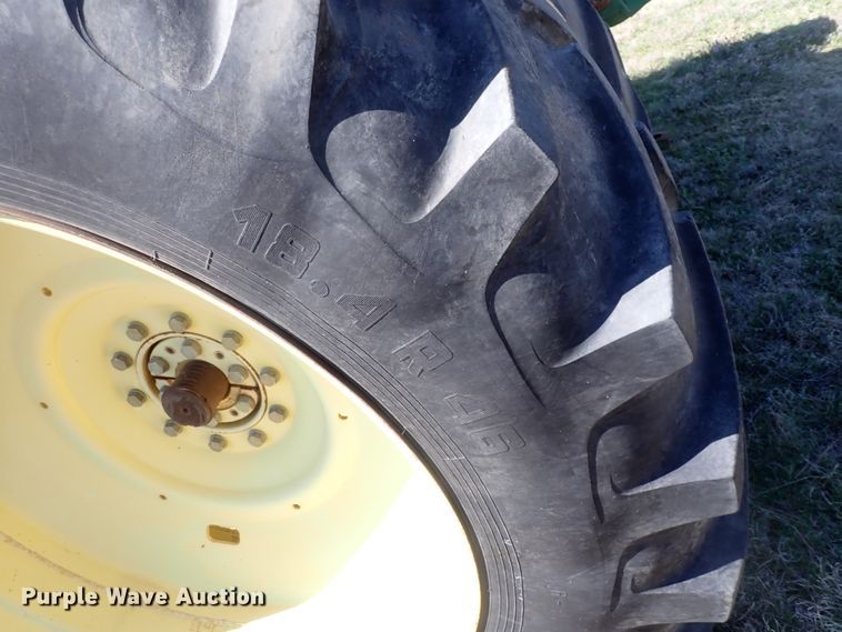 image for item IF9024 1993 John Deere 4960  MFWD tractor