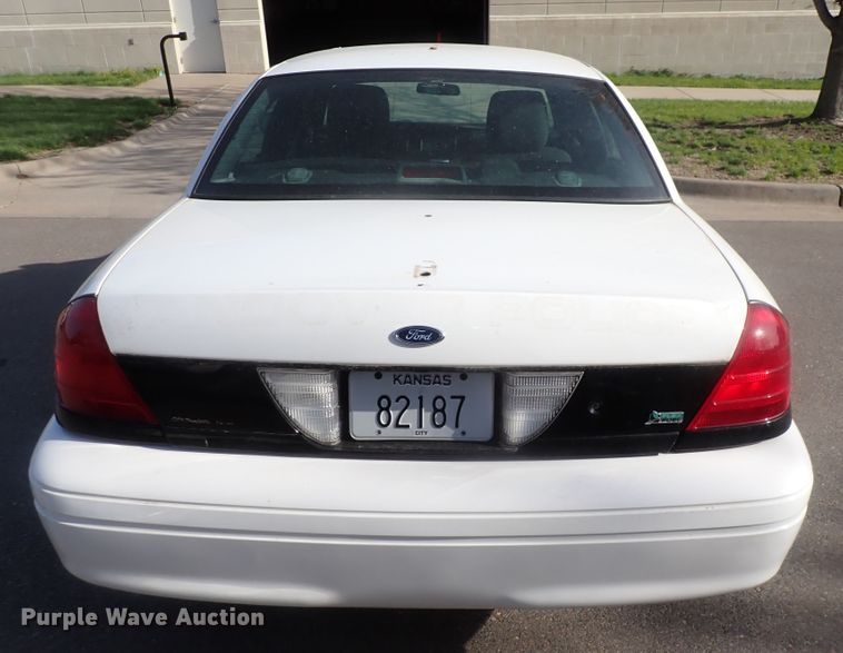 image for item IF9049 2011 Ford Crown Victoria Police Interceptor