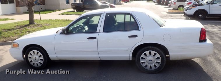 image for item IF9049 2011 Ford Crown Victoria Police Interceptor