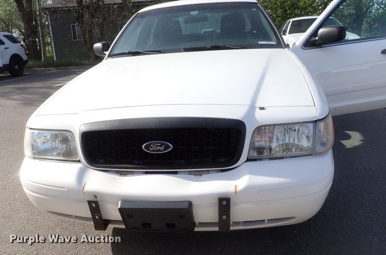 image for item IF9049 2011 Ford Crown Victoria Police Interceptor