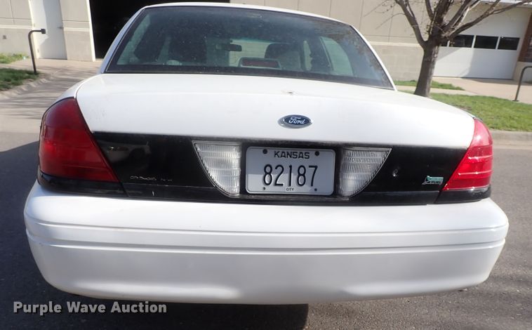 image for item IF9049 2011 Ford Crown Victoria Police Interceptor