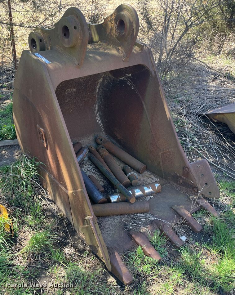 image for item II9343 34"W excavator bucket