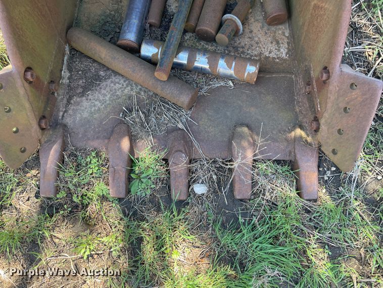 image for item II9343 34"W excavator bucket