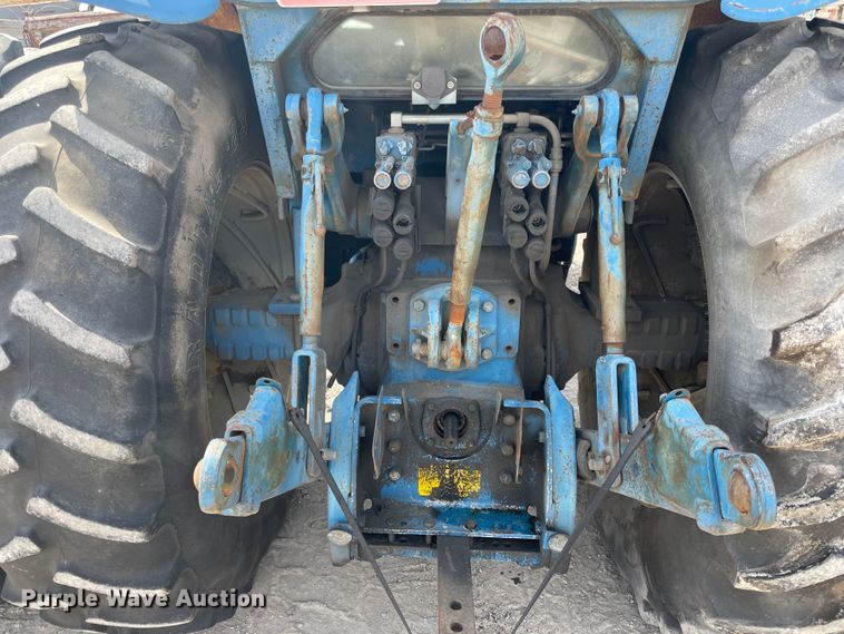 image for item II9354 Ford TW-15  tractor