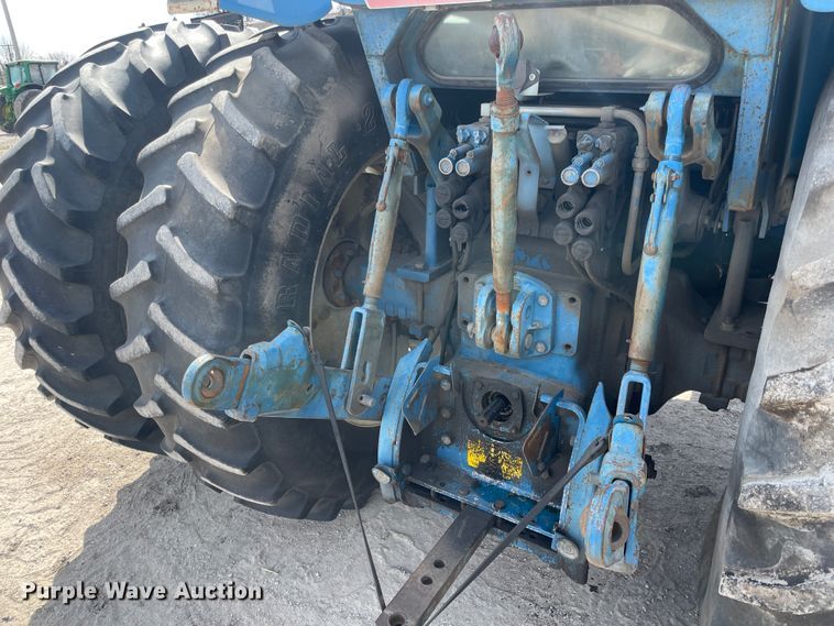 image for item II9354 Ford TW-15  tractor