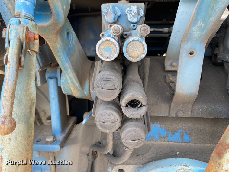 image for item II9354 Ford TW-15  tractor