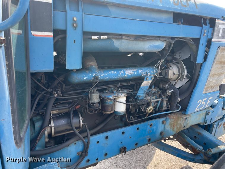 image for item II9354 Ford TW-15  tractor