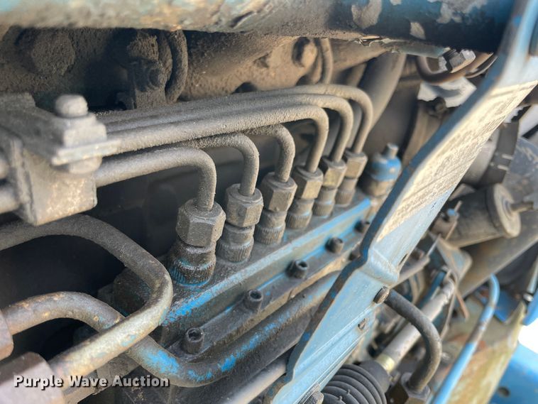 image for item II9354 Ford TW-15  tractor