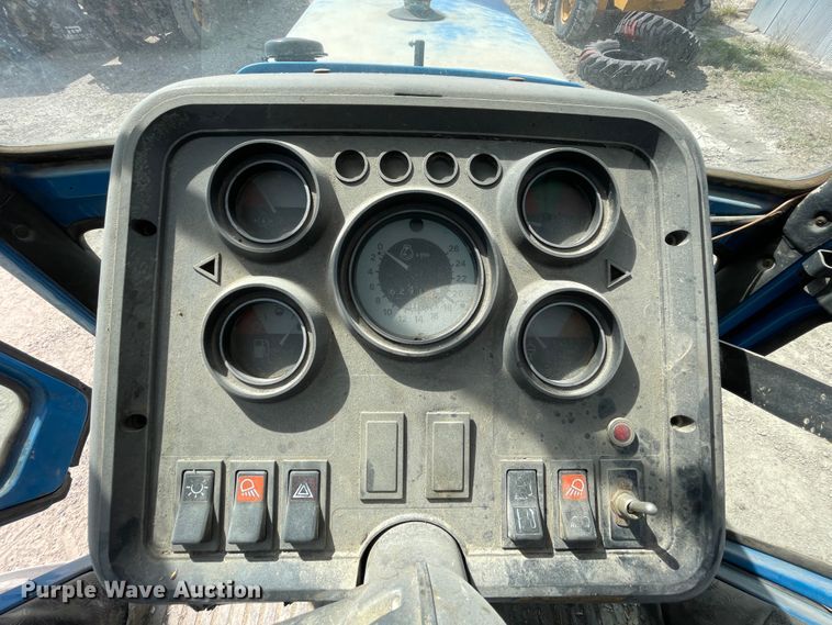 image for item II9354 Ford TW-15  tractor