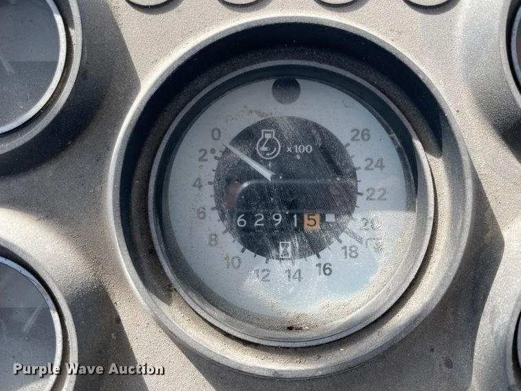 image for item II9354 Ford TW-15  tractor