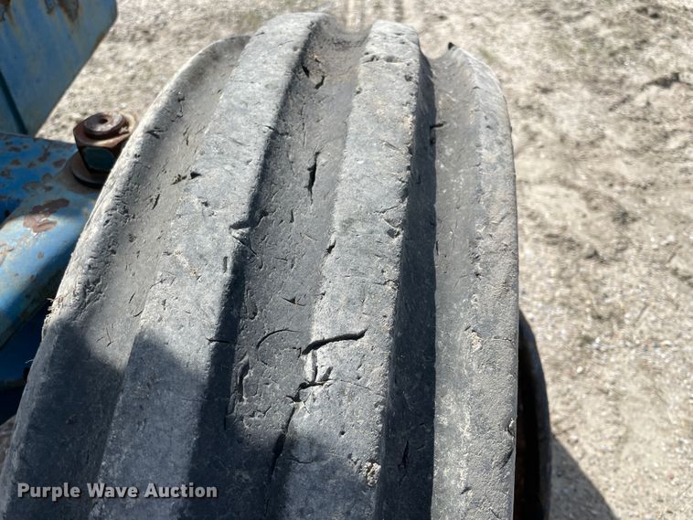 image for item II9354 Ford TW-15  tractor