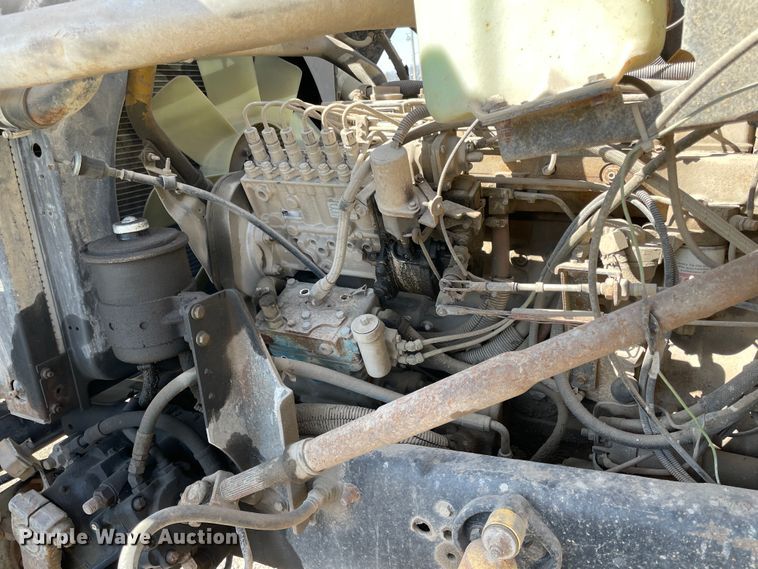 image for item II9355 1995 Ford L8000  dump truck