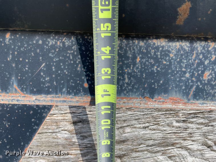 image for item II9356 1995 Ford L8000  dump truck