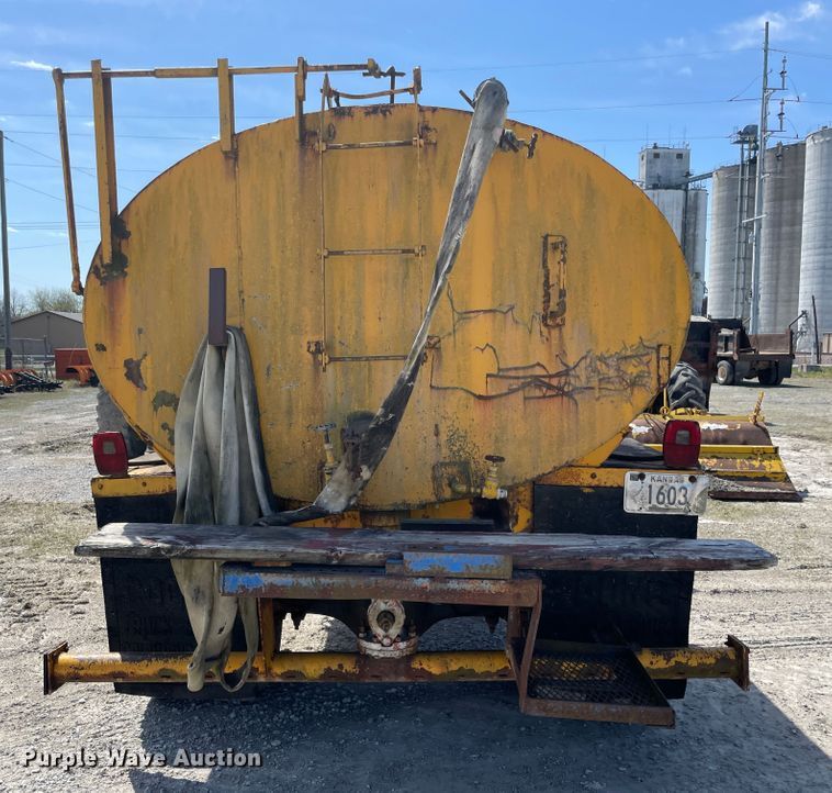 image for item II9357 1986 Chevrolet C50  water truck