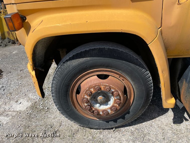 image for item II9357 1986 Chevrolet C50  water truck