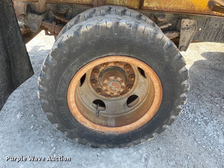 image for item II9357 1986 Chevrolet C50  water truck