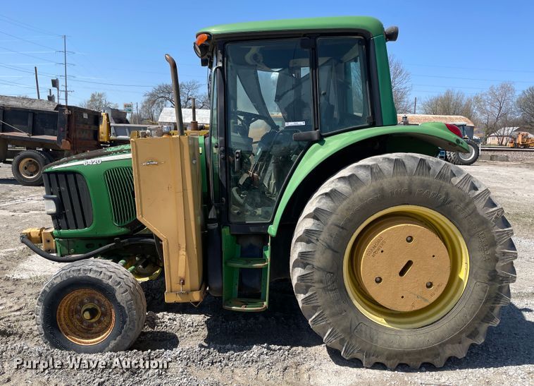 image for item II9358 John Deere 6420  tractor