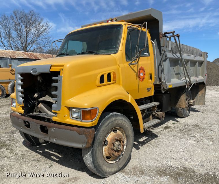 image for item II9360 2006 Sterling L-Line  dump truck