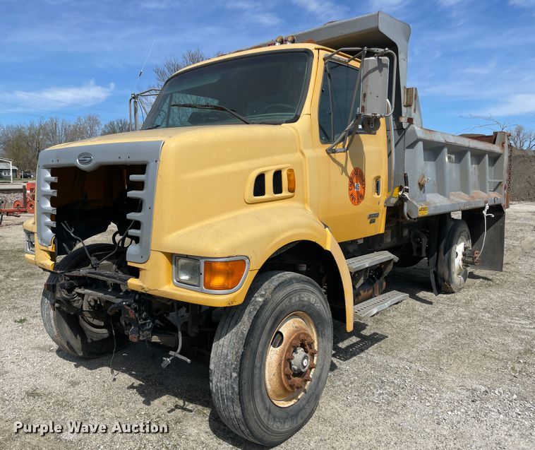 image for item II9361 2005 Sterling L-Line  dump truck
