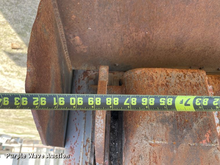 image for item II9361 2005 Sterling L-Line  dump truck