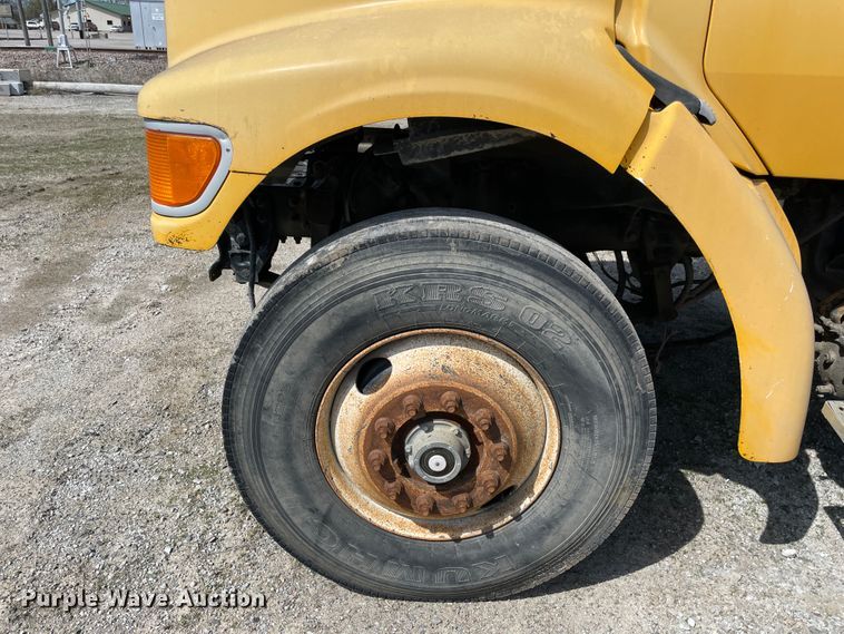 image for item II9361 2005 Sterling L-Line  dump truck