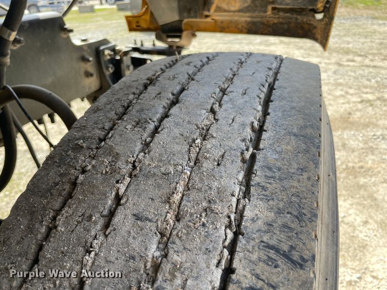 image for item II9361 2005 Sterling L-Line  dump truck