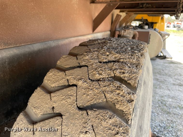 image for item II9361 2005 Sterling L-Line  dump truck