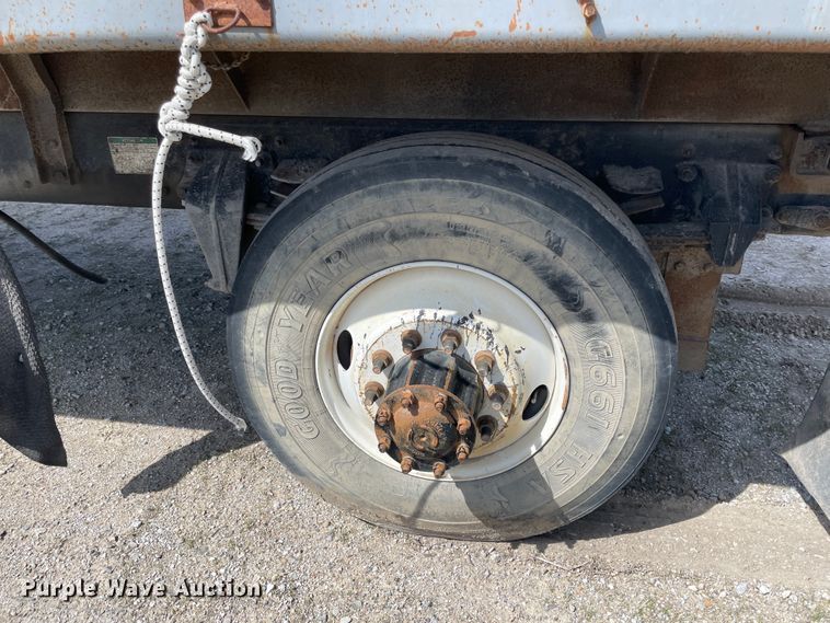 image for item II9361 2005 Sterling L-Line  dump truck