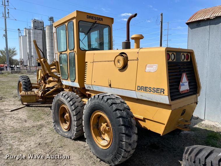image for item II9362 Dresser 830  motor grader