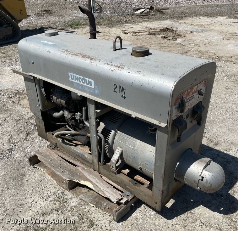 image for item II9364 Lincoln SA-200  welder