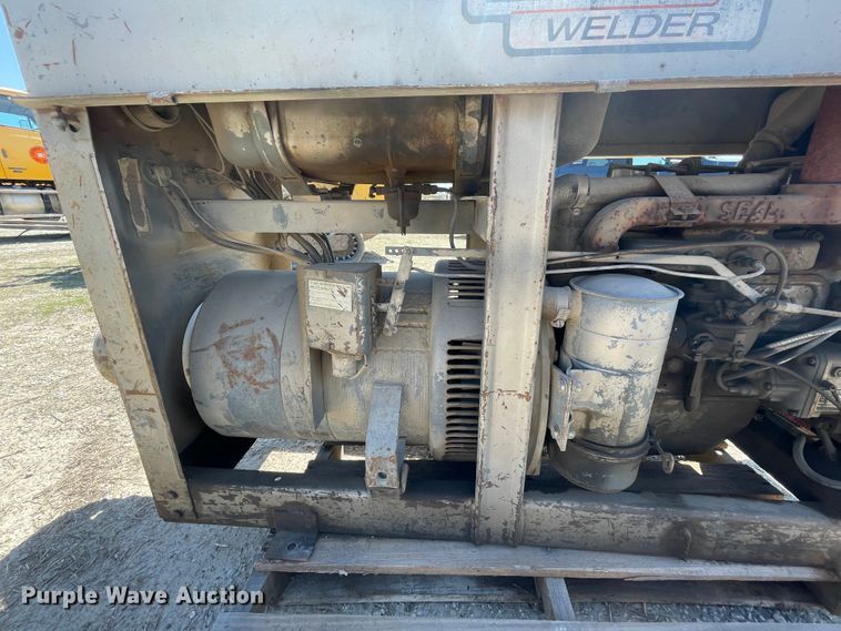 image for item II9364 Lincoln SA-200  welder
