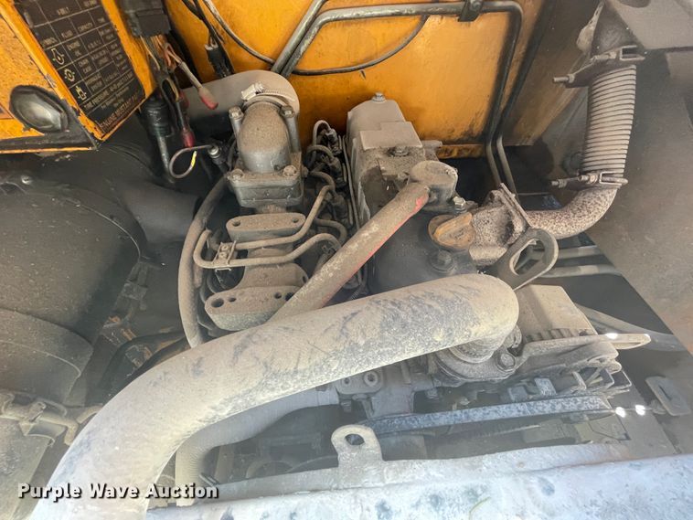 image for item II9365 Mustang 940  skid steer loader