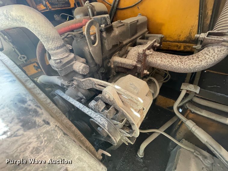 image for item II9365 Mustang 940  skid steer loader