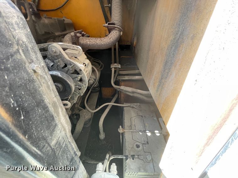 image for item II9365 Mustang 940  skid steer loader