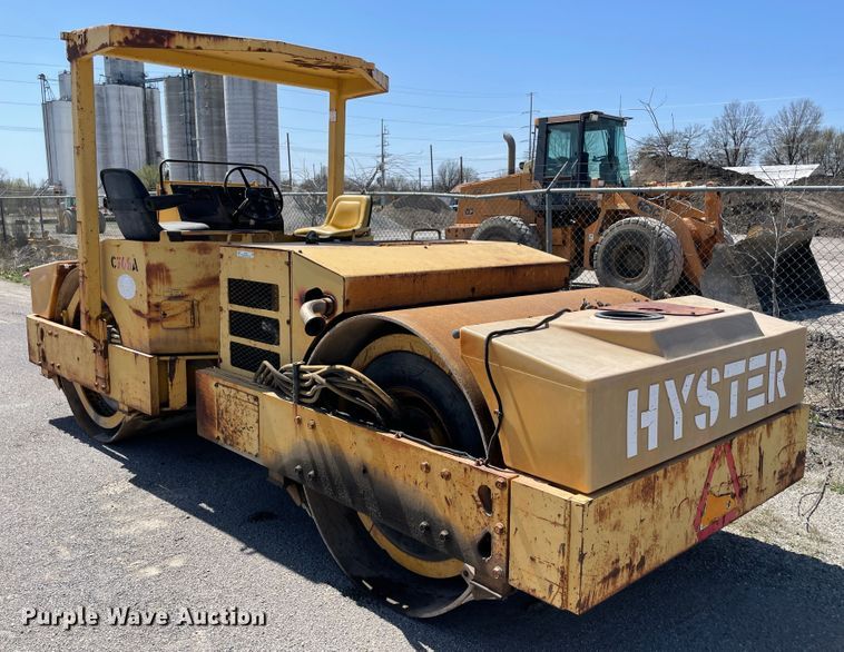 image for item II9366 Hyster C766A  double drum roller compactor