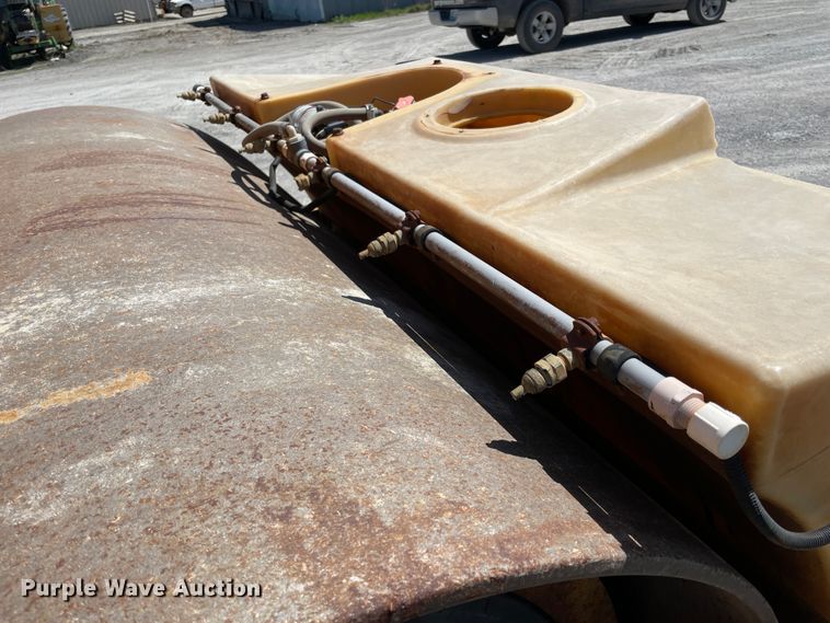 image for item II9366 Hyster C766A  double drum roller compactor