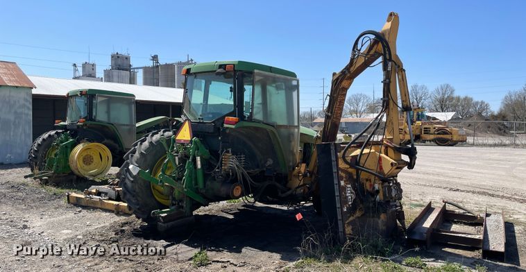 image for item II9367 (2) John Deere tractors