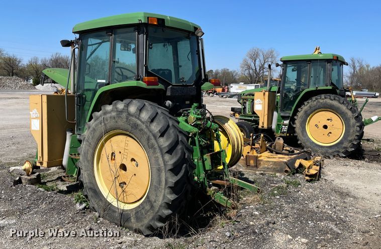 image for item II9367 (2) John Deere tractors