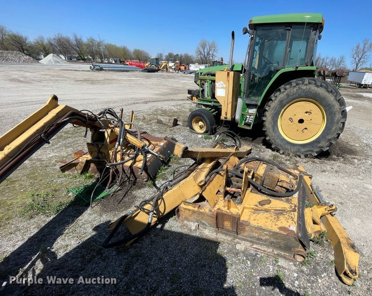 image for item II9367 (2) John Deere tractors