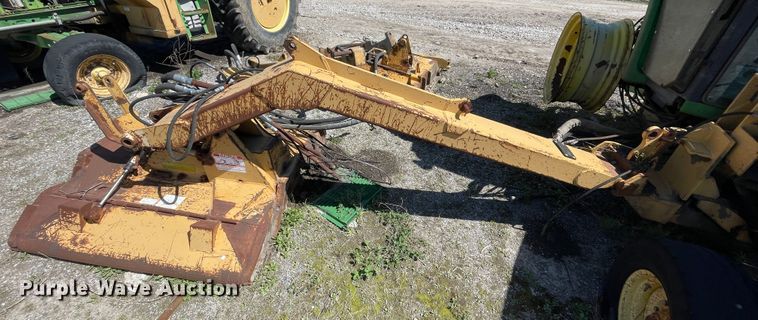 image for item II9367 (2) John Deere tractors