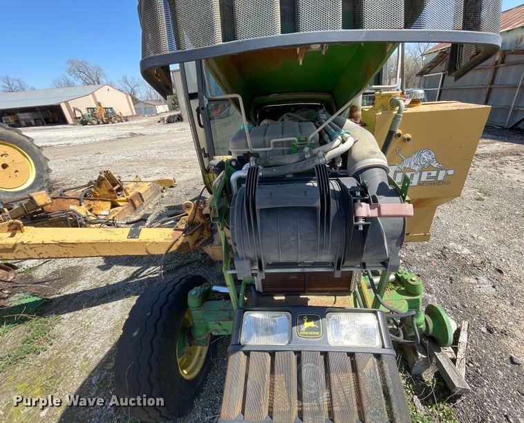 image for item II9367 (2) John Deere tractors