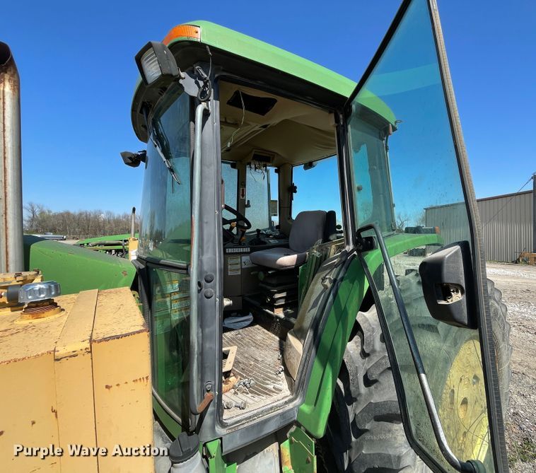 image for item II9367 (2) John Deere tractors