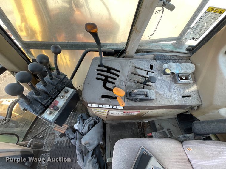 image for item II9367 (2) John Deere tractors