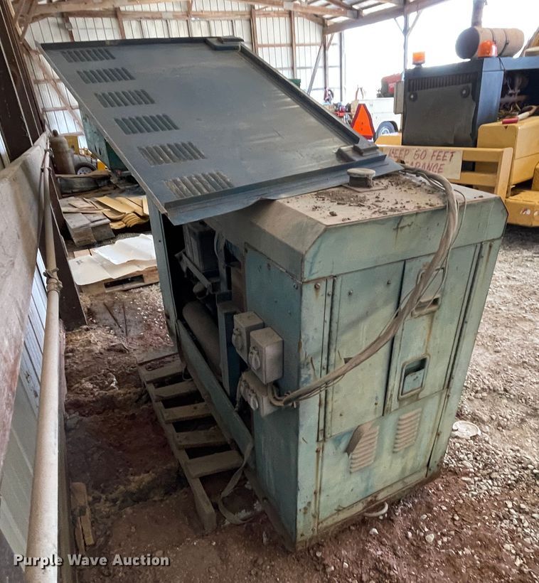 image for item II9368 Onan generator