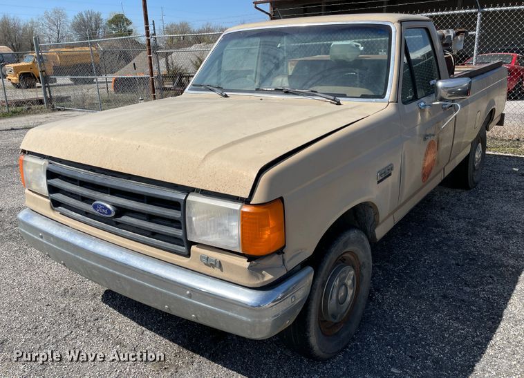 image for item II9370 1988 Ford F250  pickup truck